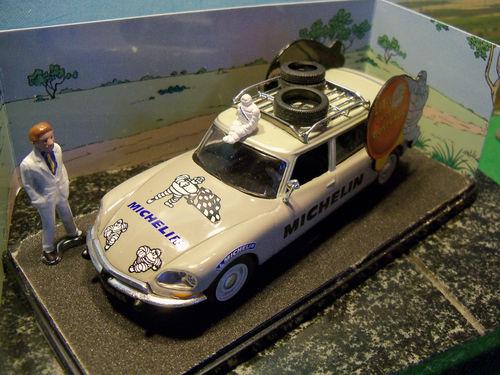 Citroën DS pub  
