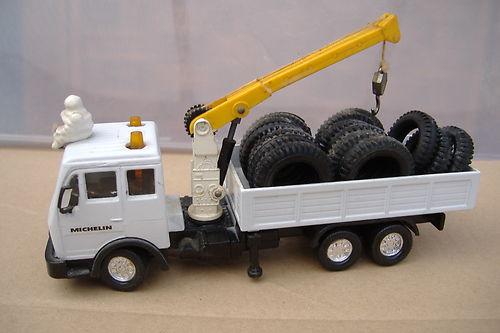 Crane Truck 