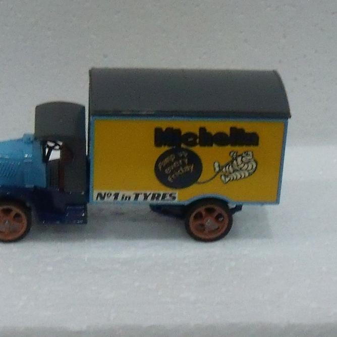 Mack 