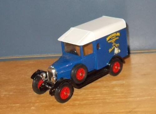 Morris Cowley Van toit blanc