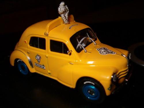 Renault 4CV 